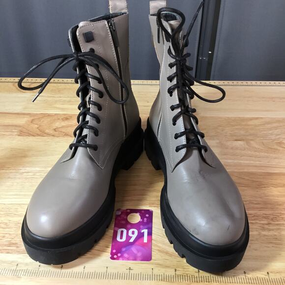 C La Canadienne Women's 7.5 Grey Italian Leather Lace-Up Side Zipper Combat Boot - Picture 2 of 11